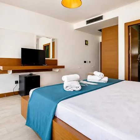 Sarum Otel *
